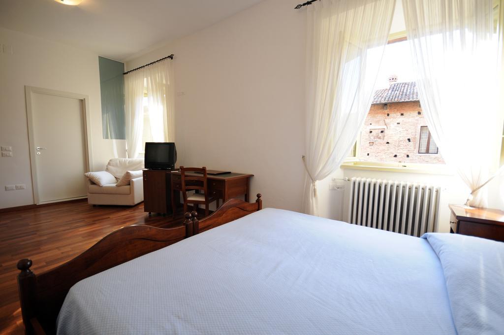 Guest House Domus Urbino Exterior foto